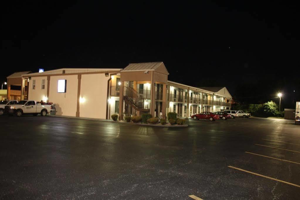 Shelbyville Inn - Shelbyville, Tn 37160 ภายนอก รูปภาพ