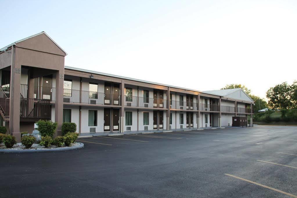 Shelbyville Inn - Shelbyville, Tn 37160 ภายนอก รูปภาพ